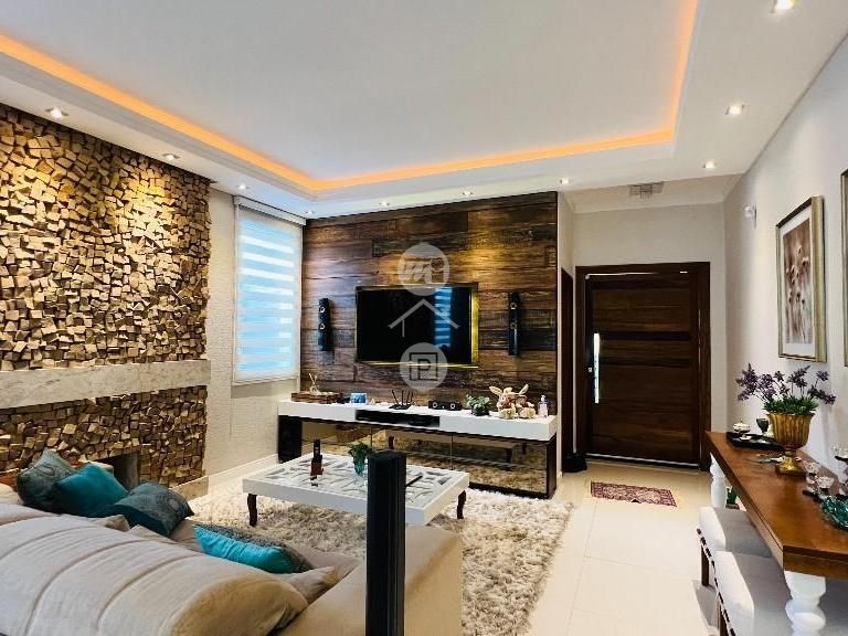 Casa em Pedra Branca, Palhoça. 3 quartos, 240m². Imagem 1 de 10